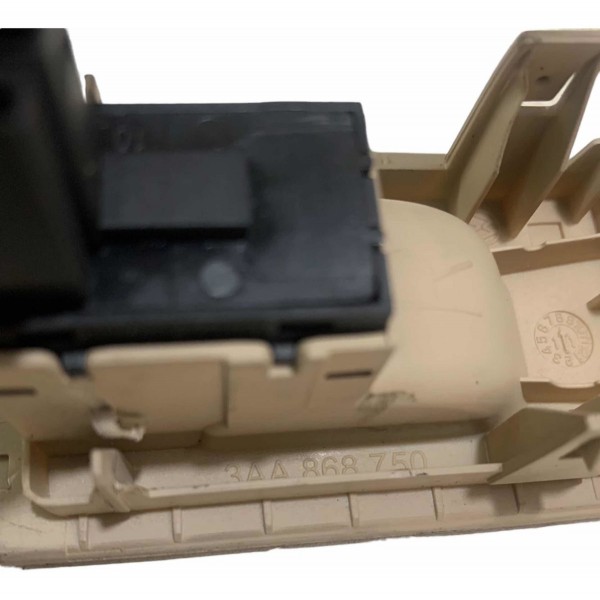 Botão Vidro Traseiro Direito C Moldura Passat 2013