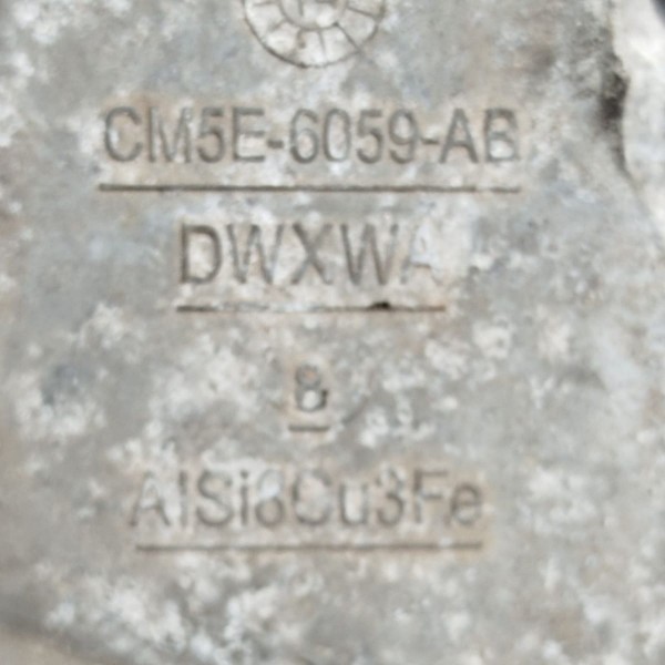 Tampa Lateral Motor Focus 2.0 2009 2010 2011 2012 Cm5e6059ab