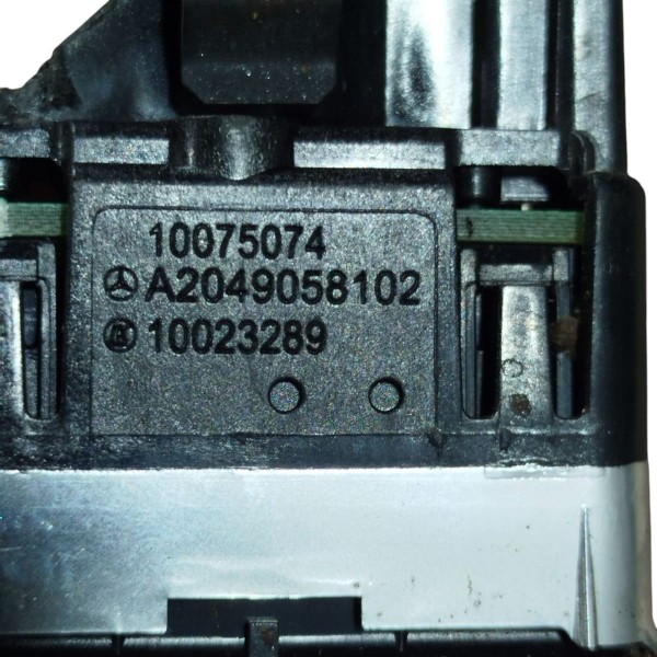 Botão Vidro Dianteiro Direito Mercedes A200 2014/2018