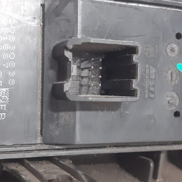 Botão Vidro Elétrico Dianteiro Esquerdo Gm Cruze 2012\2017