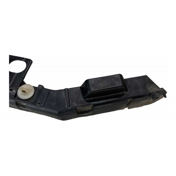 Guia Parachoque Dianteiro Esquerdo Captiva 2009/2010/2011