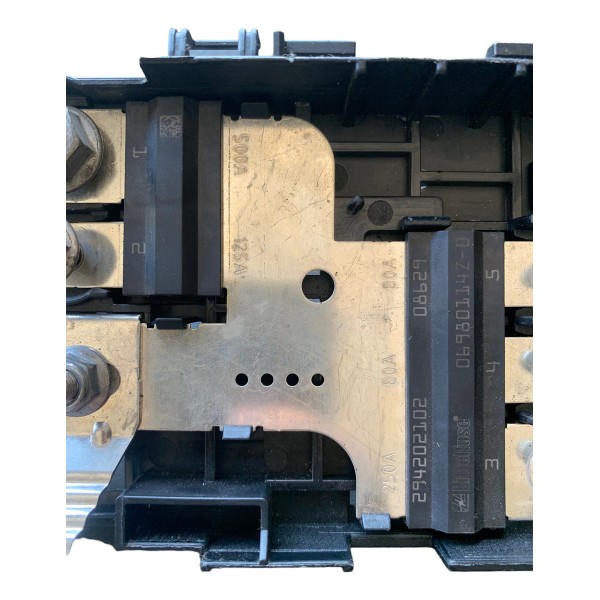 Suporte Polo Bateria Tracker 1.2 2021 A 2024