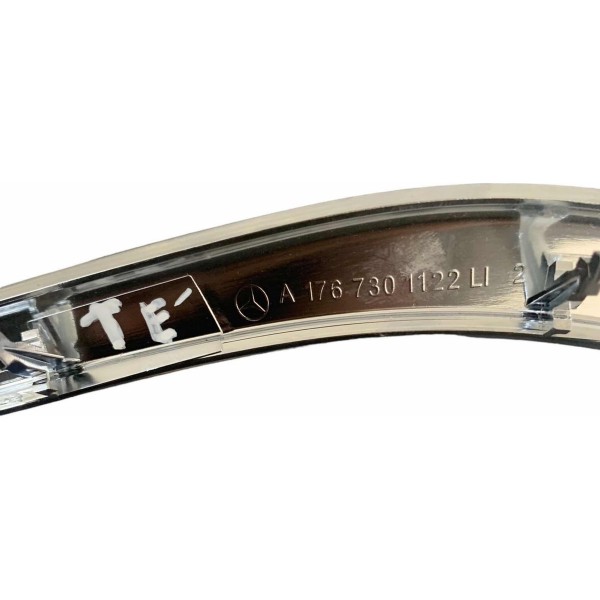 Acabamento Cromado Porta Tras Esquerda Mercedes A250