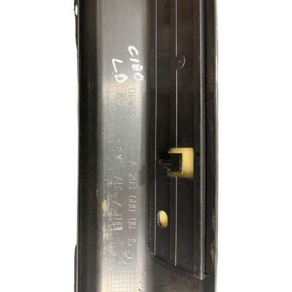 Soleira Porta Dianteira Direita Mercedes C180 2002 2003