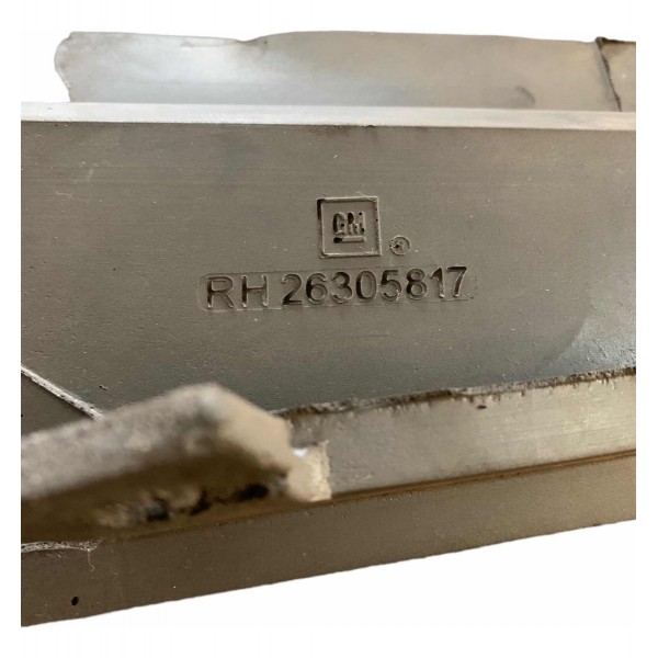 Batente Direito Capo Tracker 2020 2021 2022 26305817