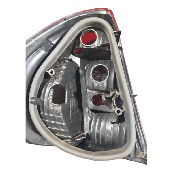 Lanterna Traseira Direita Clio Sedan 2005 2006 2007