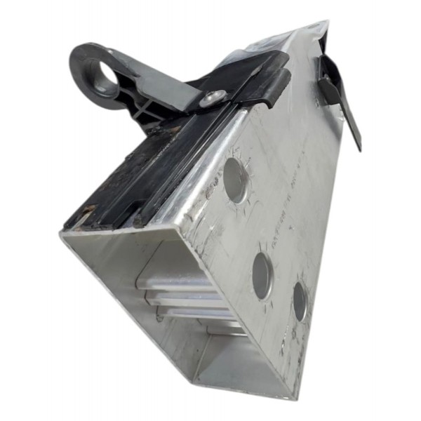 Suporte Alma Dianteira Lado Esquerdo Gla200 Cl200 A200 A250