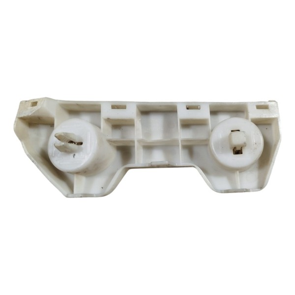 Guia Parachoque Dianteiro Direito Nissan Versa 2011 A 2020