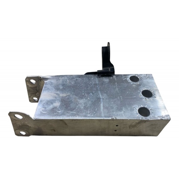 Suporte Esquerdo Alma Parachoque A200 A250 Gla 200 2014 2018