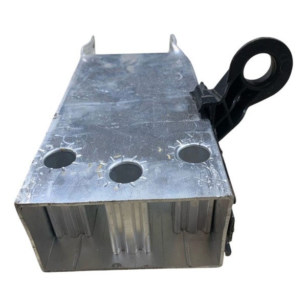 Suporte Esquerdo Alma Parachoque A200 A250 Gla 200 2014 2018