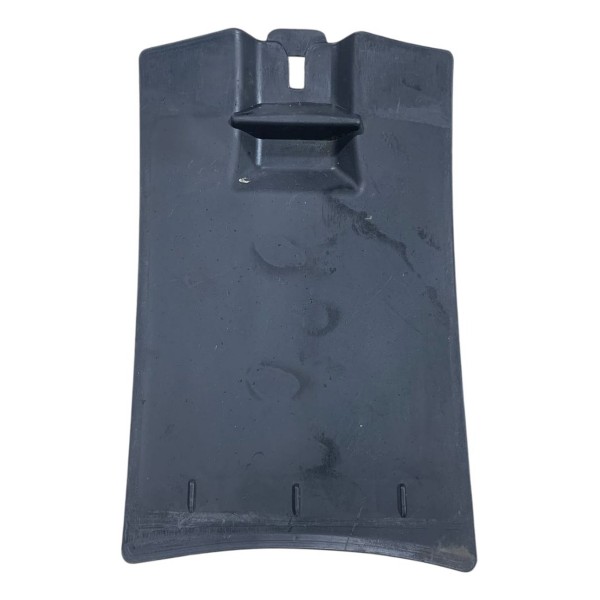 Acabamento Parabarro Dianteiro Esquerdo Mercedes A200 2013..