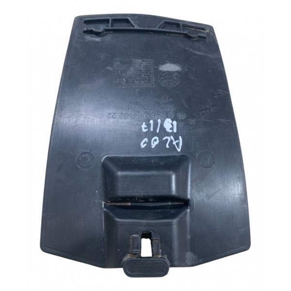 Acabamento Parabarro Dianteiro Esquerdo Mercedes A200 2013..