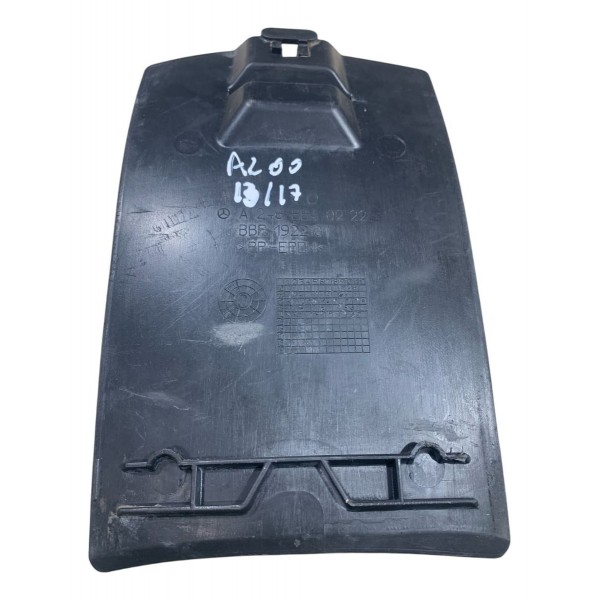 Acabamento Parabarro Dianteiro Esquerdo Mercedes A200 2013..