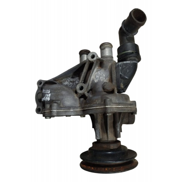 Bomba De Água Golf 1.8 2.0 1996 A 2000 037121013a