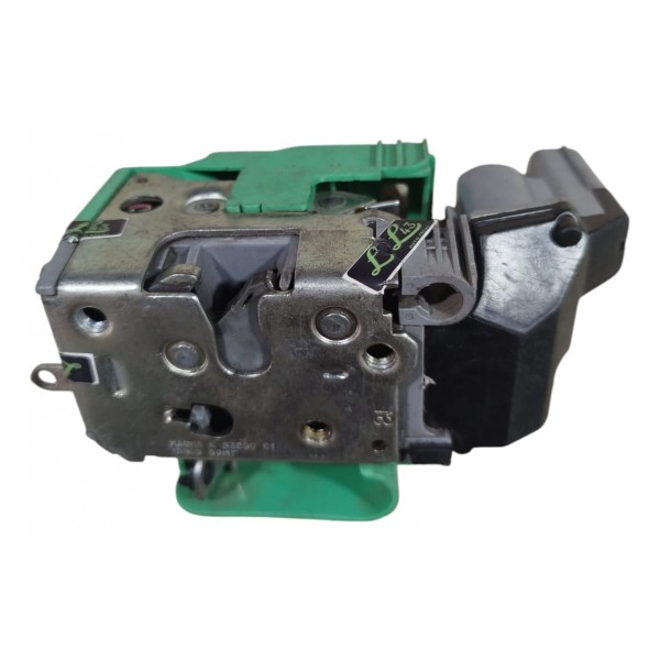 Fechadura Porta Dianteira Esquerda Fiat Fiorino 2017 A 2022