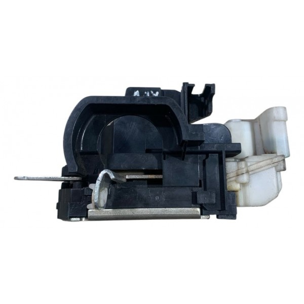 Fechadura Porta Dianteira Direita Fiat Strada 2014 A 2018