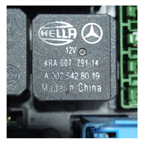 Caixa Fusível Mercedes Gla 200 C200 C250 14 A 18 A0025428019