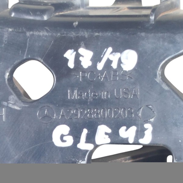 Guia Parachoque Traseiro Direito Mercedes Gle 43 2017 A 2019