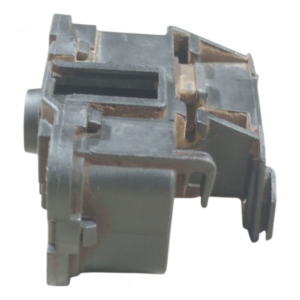 Trava Da Portinhola Do Tanque Amarok 2010 A 2016 2h0810773j